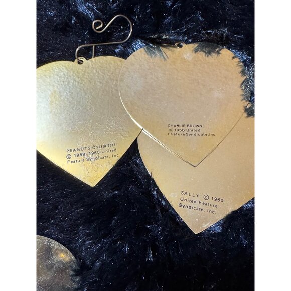 Vintage PEANUTS Christmas Ornament Brass1950 to 1965 Round Heart Shape - Picture 13 of 14